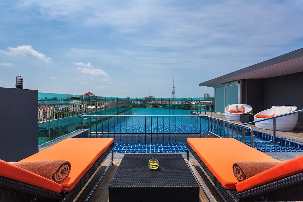 Garner Hotel Pattaya Central 56/62
