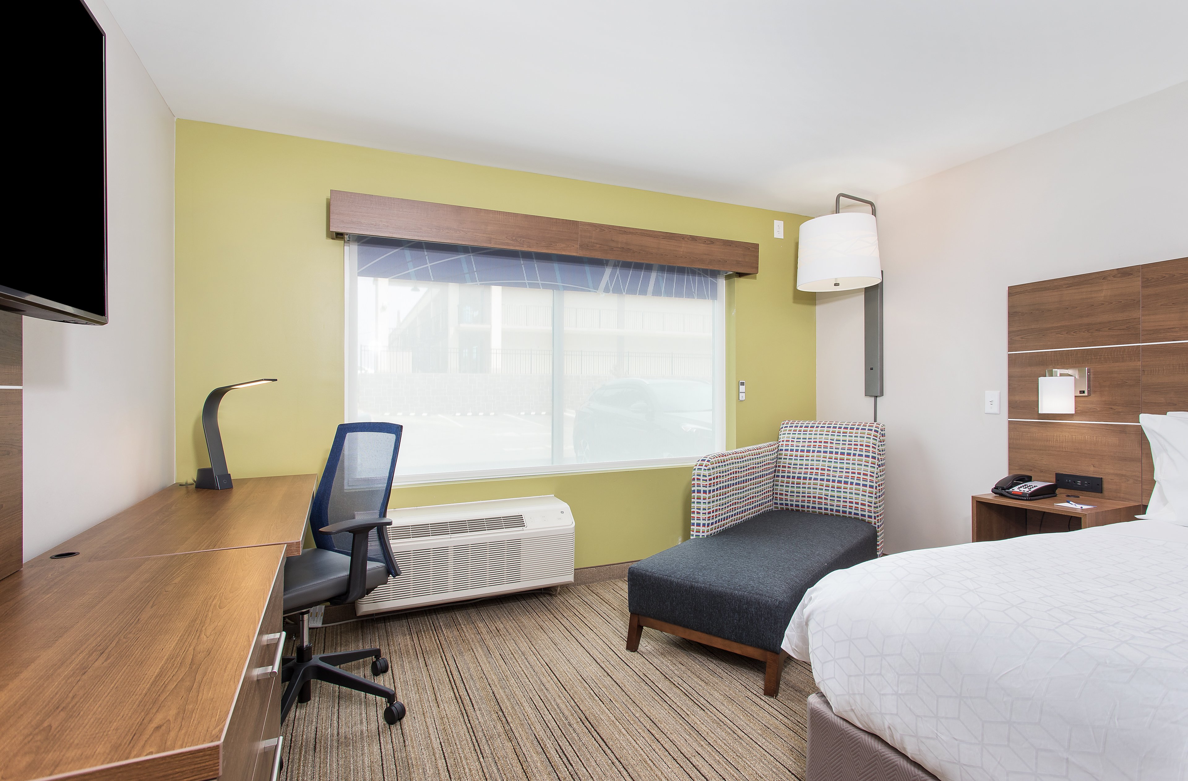 Holiday Inn Express Williamsburg 35/66