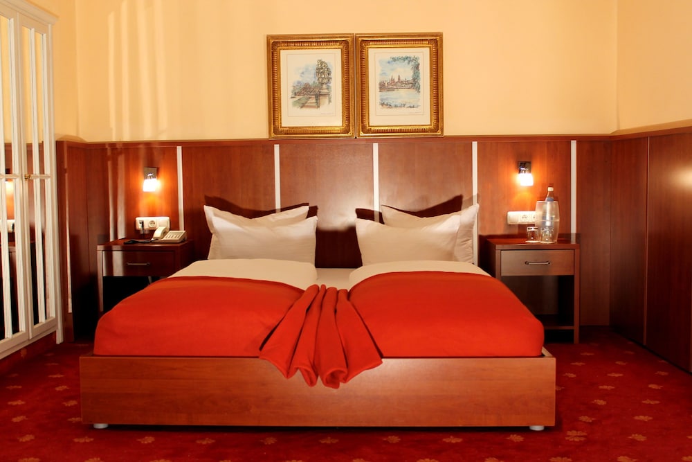 ATLAS Posthotel 25/67