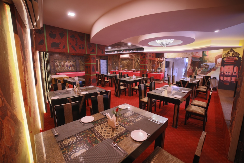 Oyo 14759 Hotel President 44/55