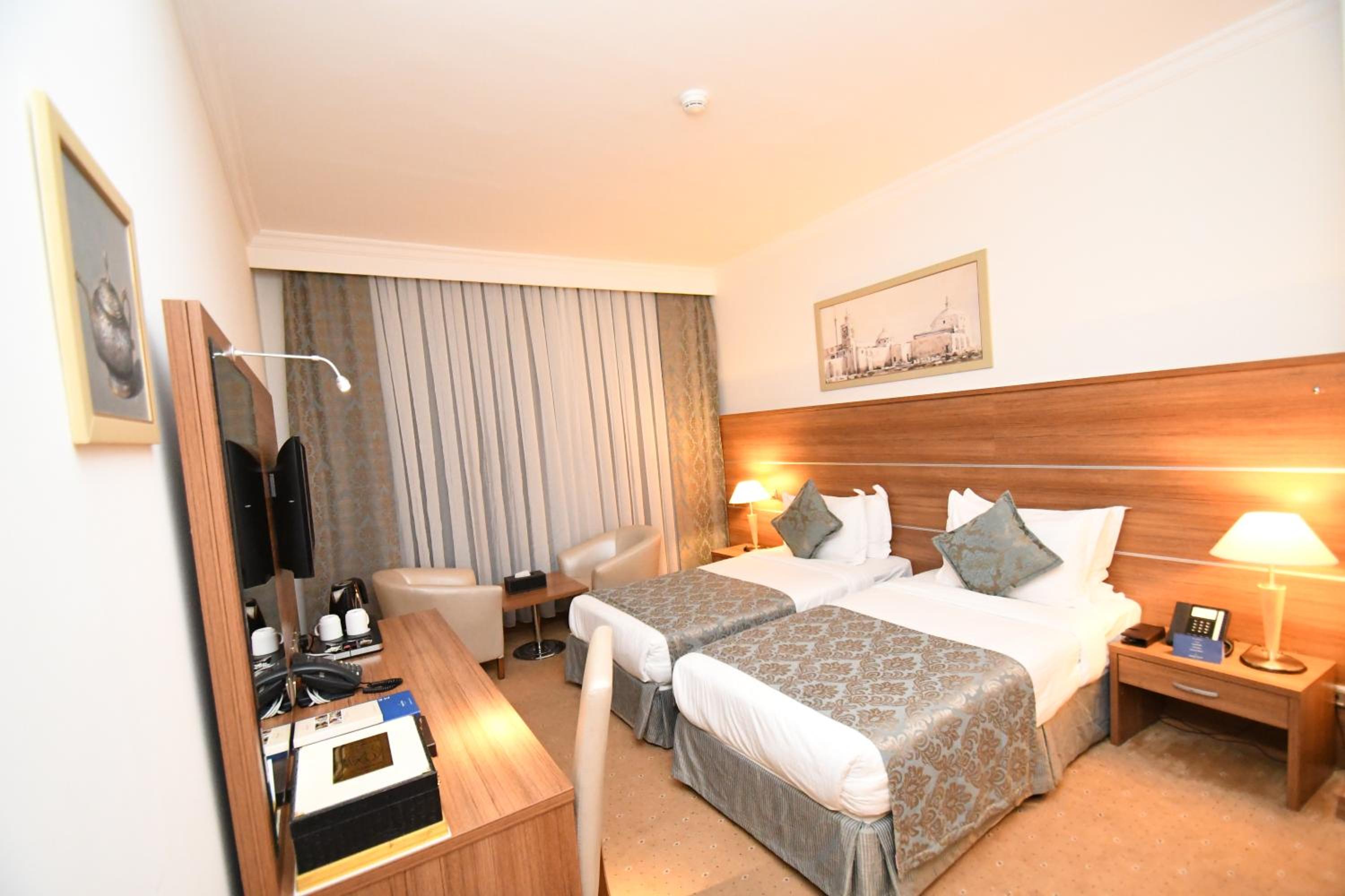 Room, Twin Beds