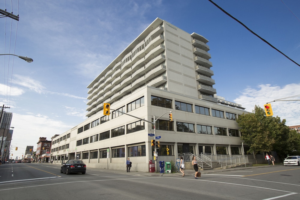 THE BUSINESS INN 55/60