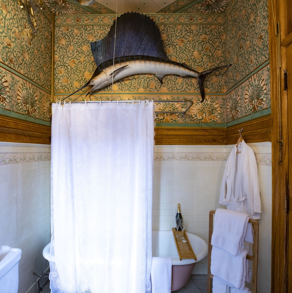 Chateau Tivoli Bed and Breakfast 33/50