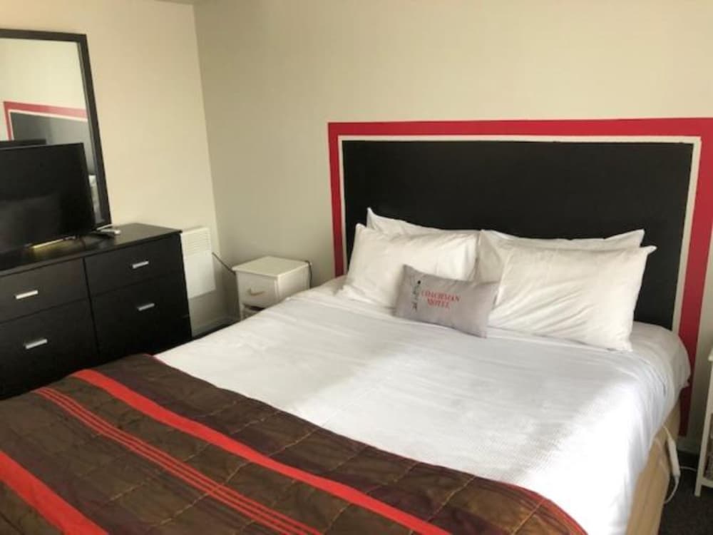 Coachman Motel 8/39