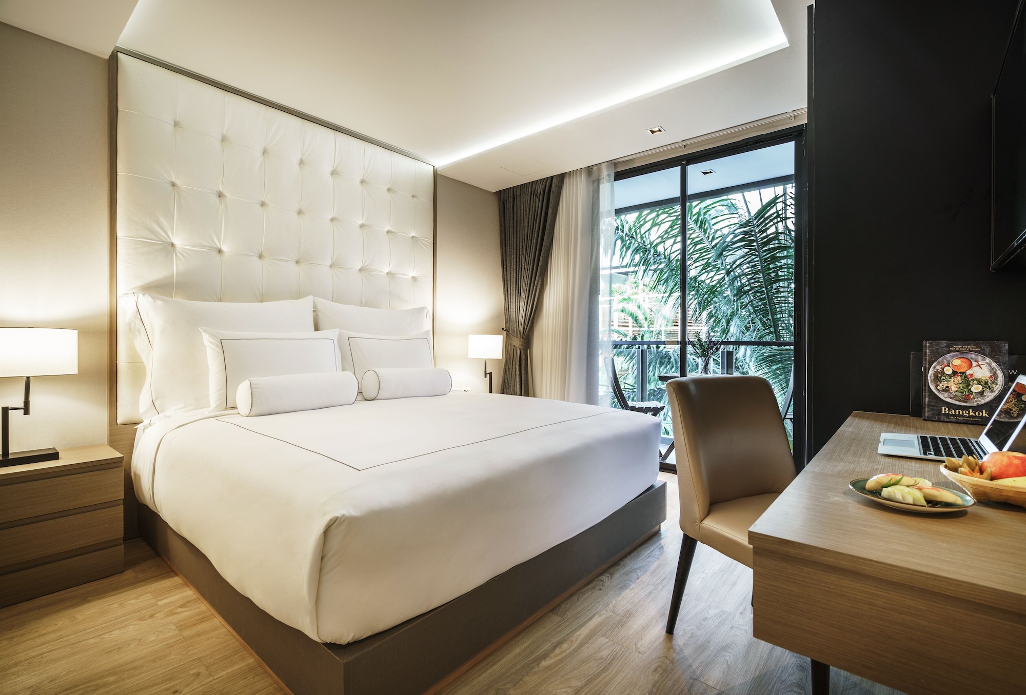 Junior Suite, King Bed