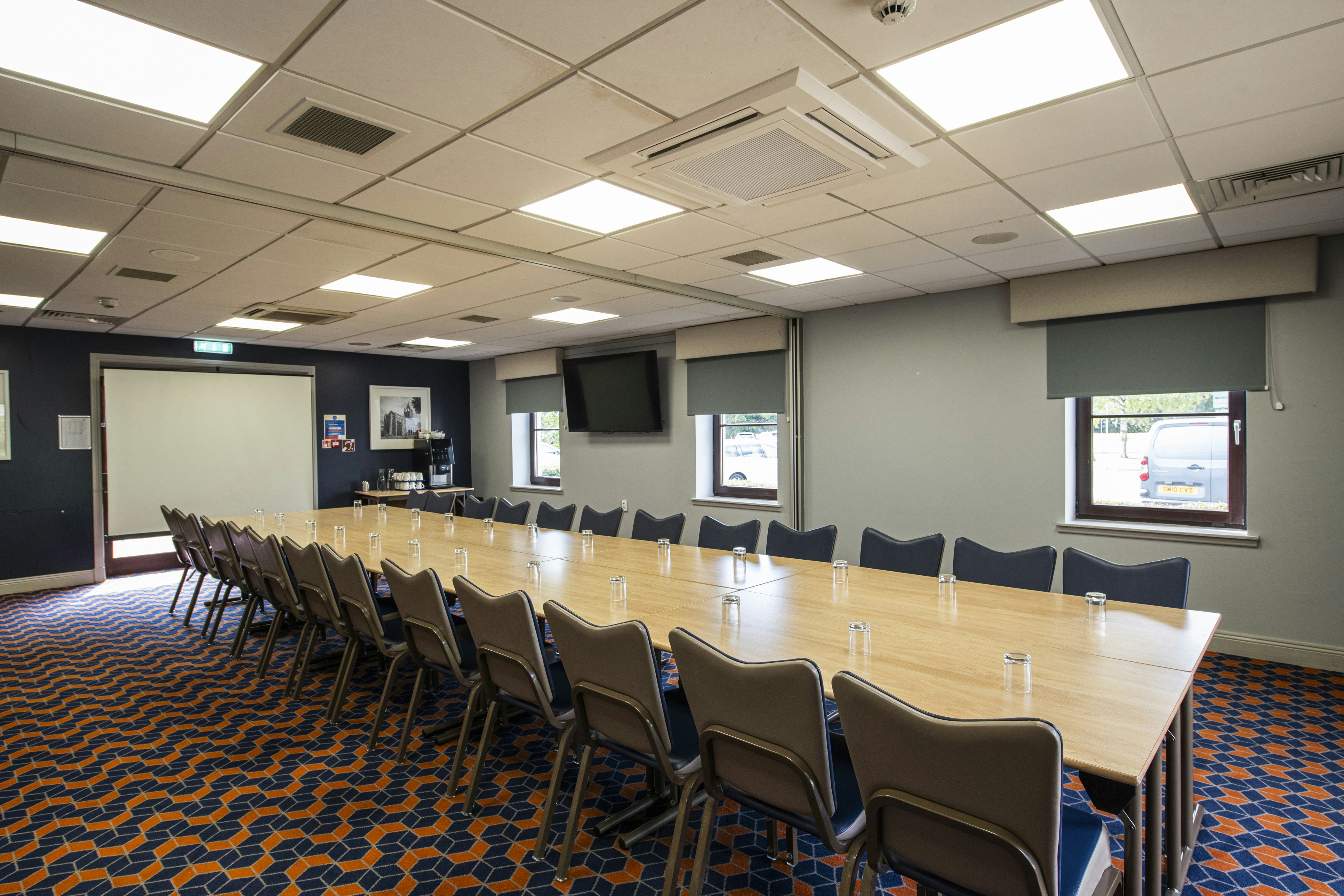 Holiday Inn Express Perth 58/72