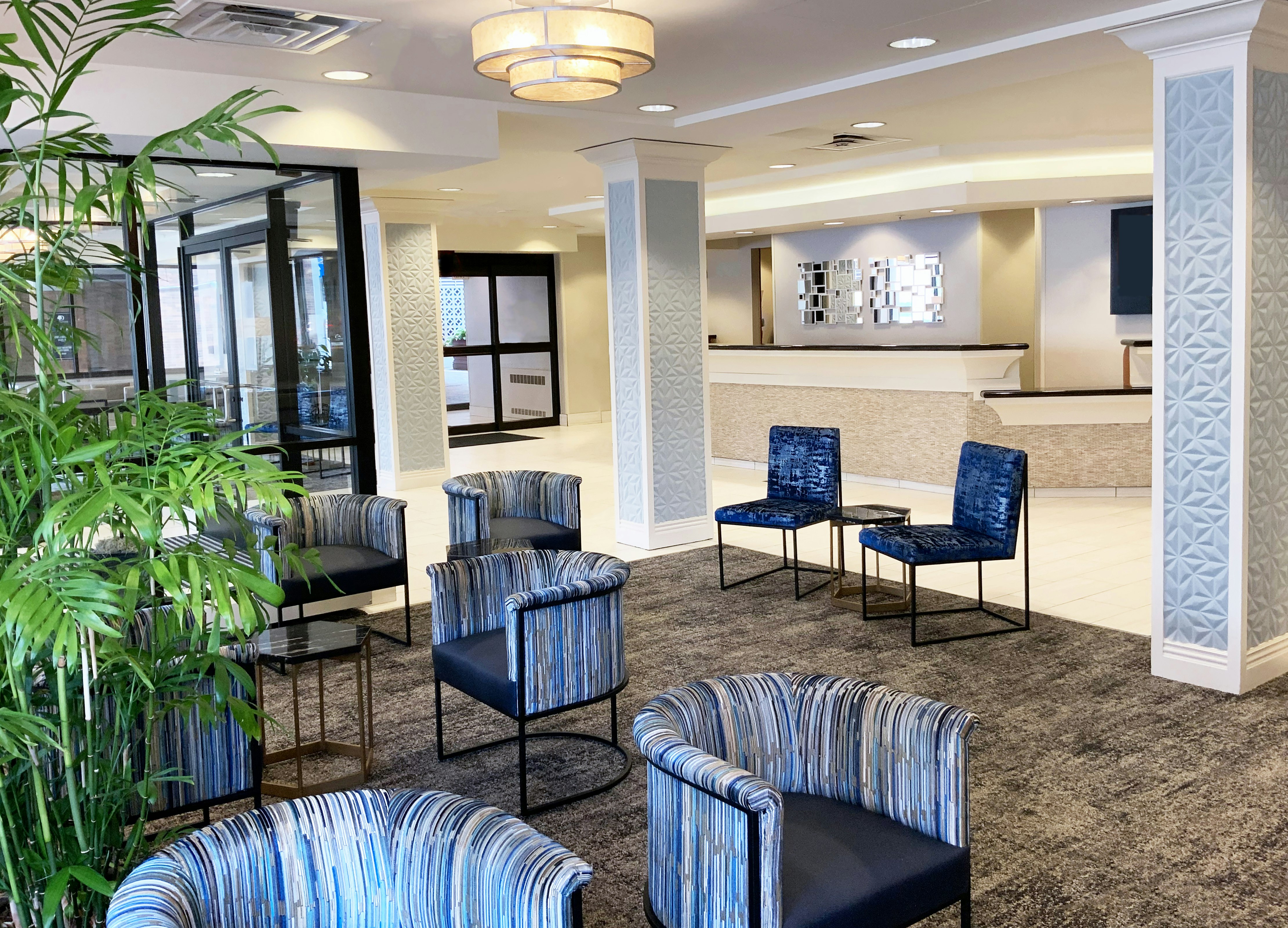 DoubleTree by Hilton Milwaukee Downtown 35/50
