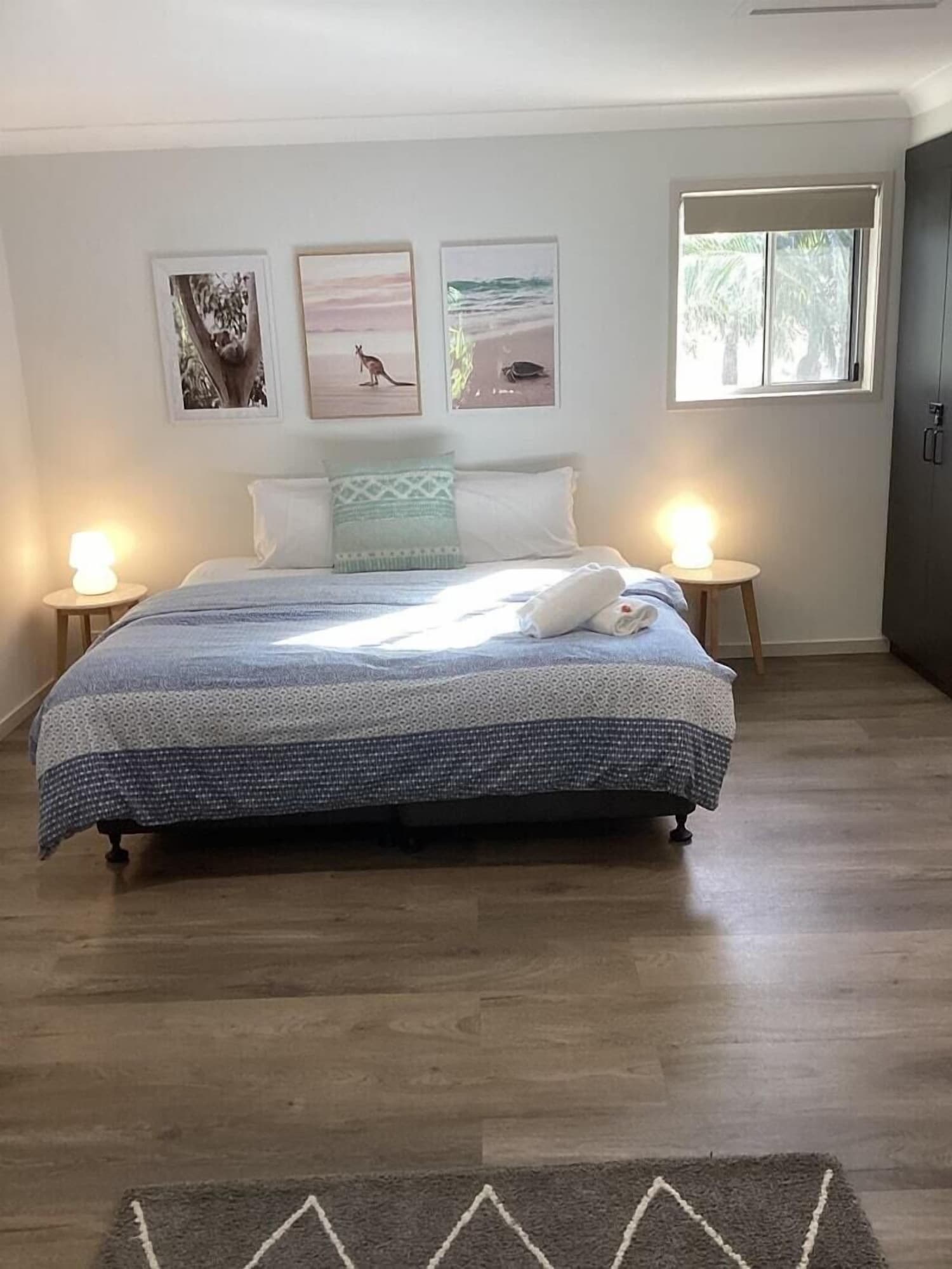 Garden, King Bed