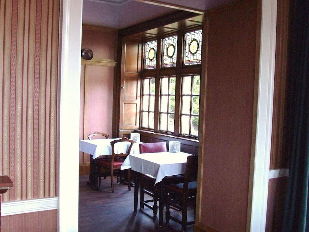 The Glen Hotel 17/22