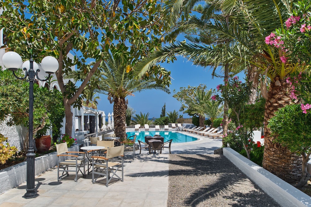 Makarios Hotel 45/49