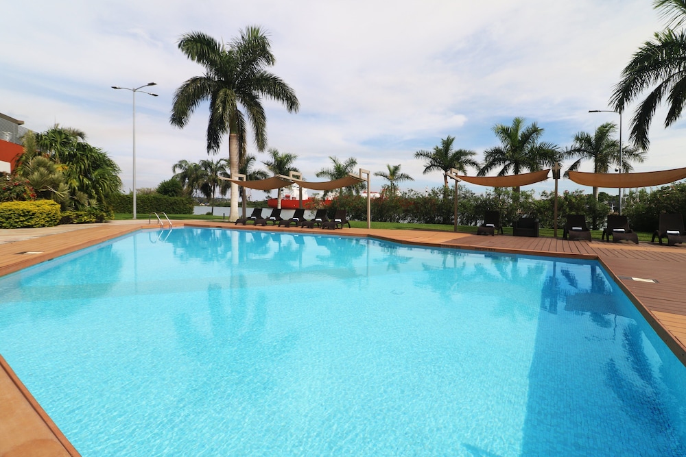Holiday Inn Express Tuxpan 3/78