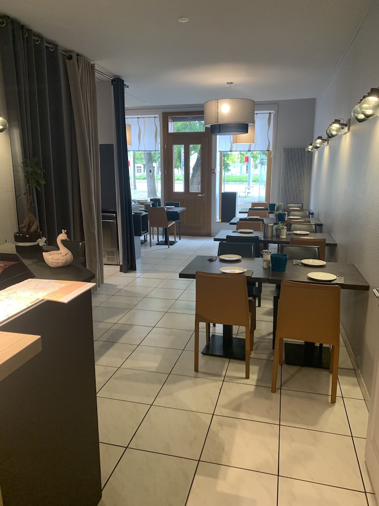 Hotel Restaurant Resslirytti 34/61