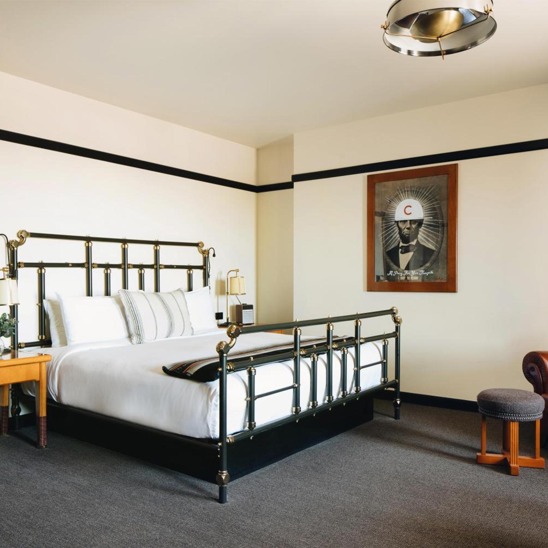 Junior Suite, King Bed, Park View