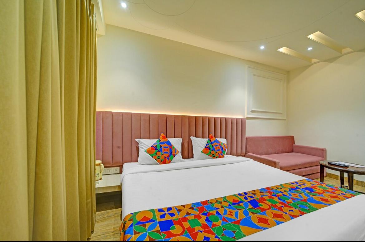 Fabhotel Morya Regency 9/17