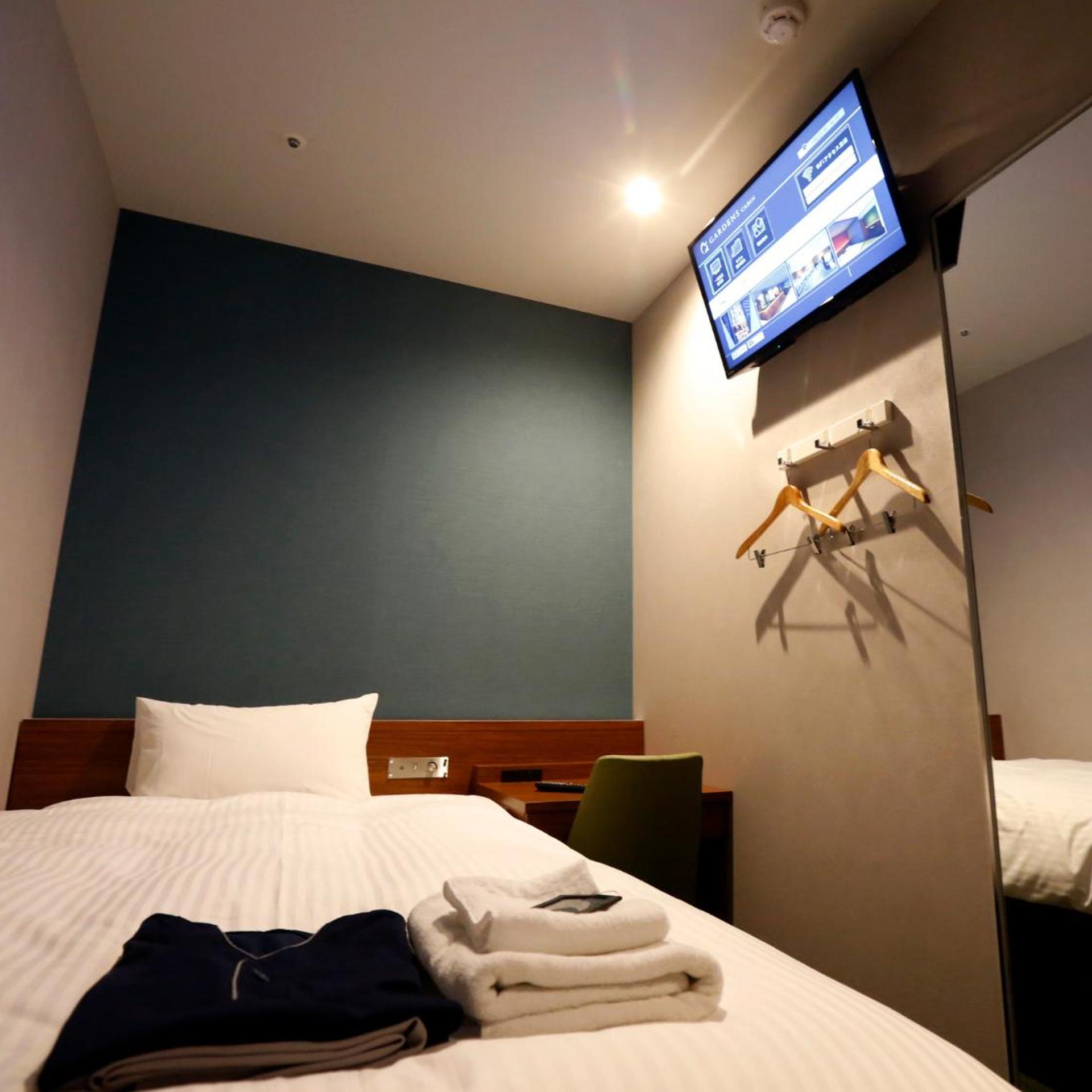 Capsule, Male Dorm, Deluxe