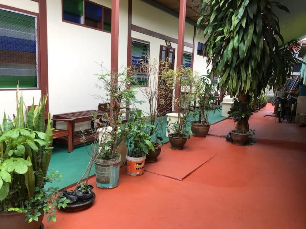 Golden Triangle Palace 12/60