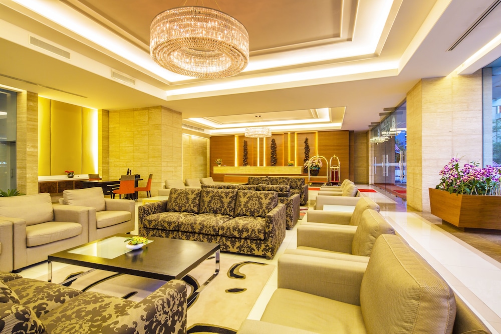 Column Bangkok Hotel 45/74
