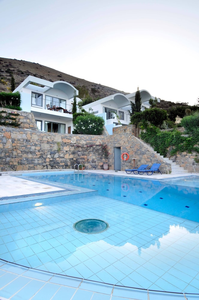 Elounda Living Residences by GHH 31/34