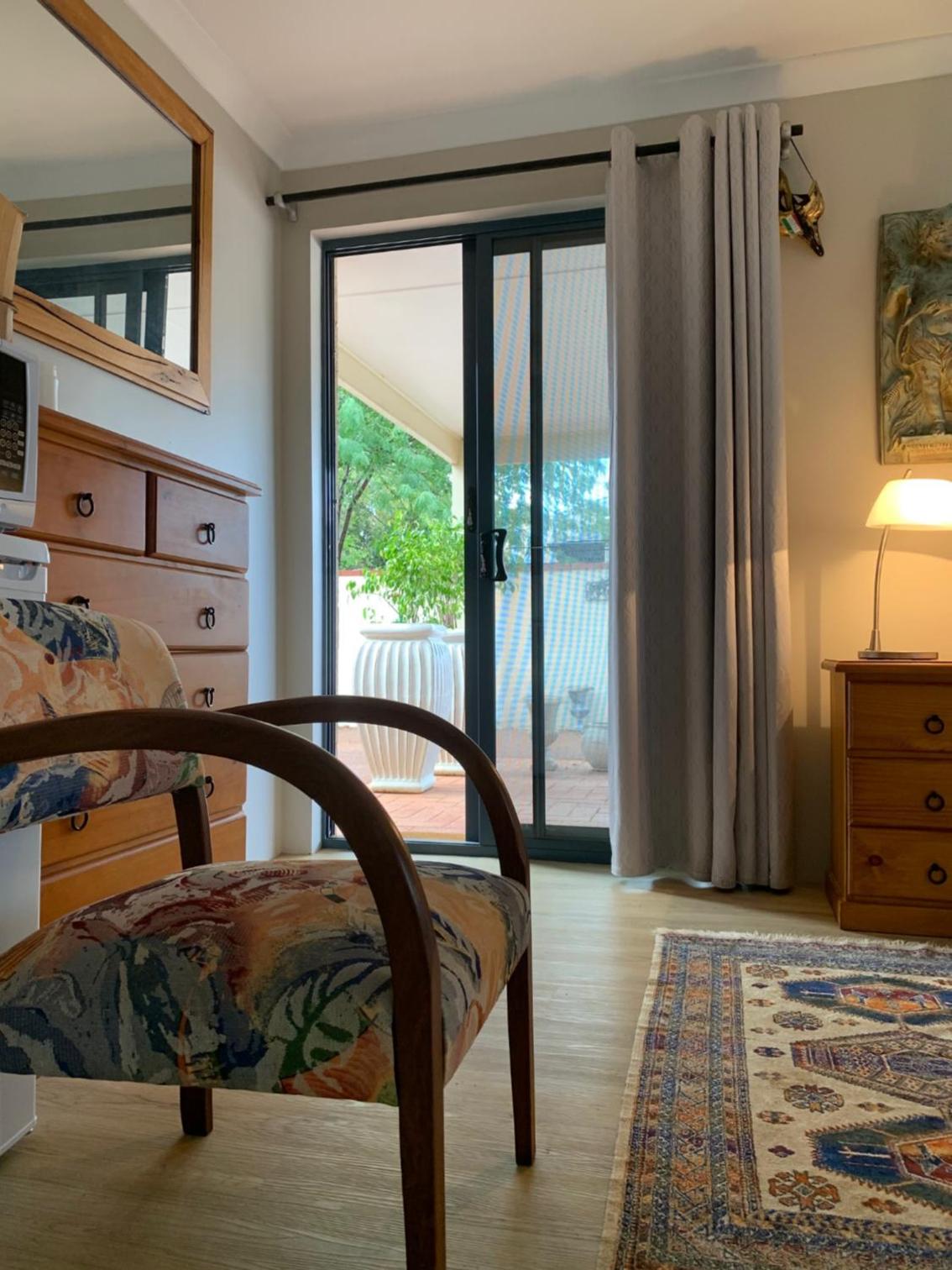 FOREST RETREAT BED AND BREAKFAST 6/9