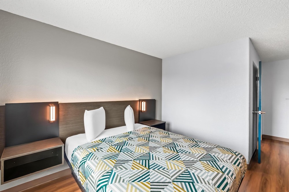 Motel6 Killeen, TX 36/64