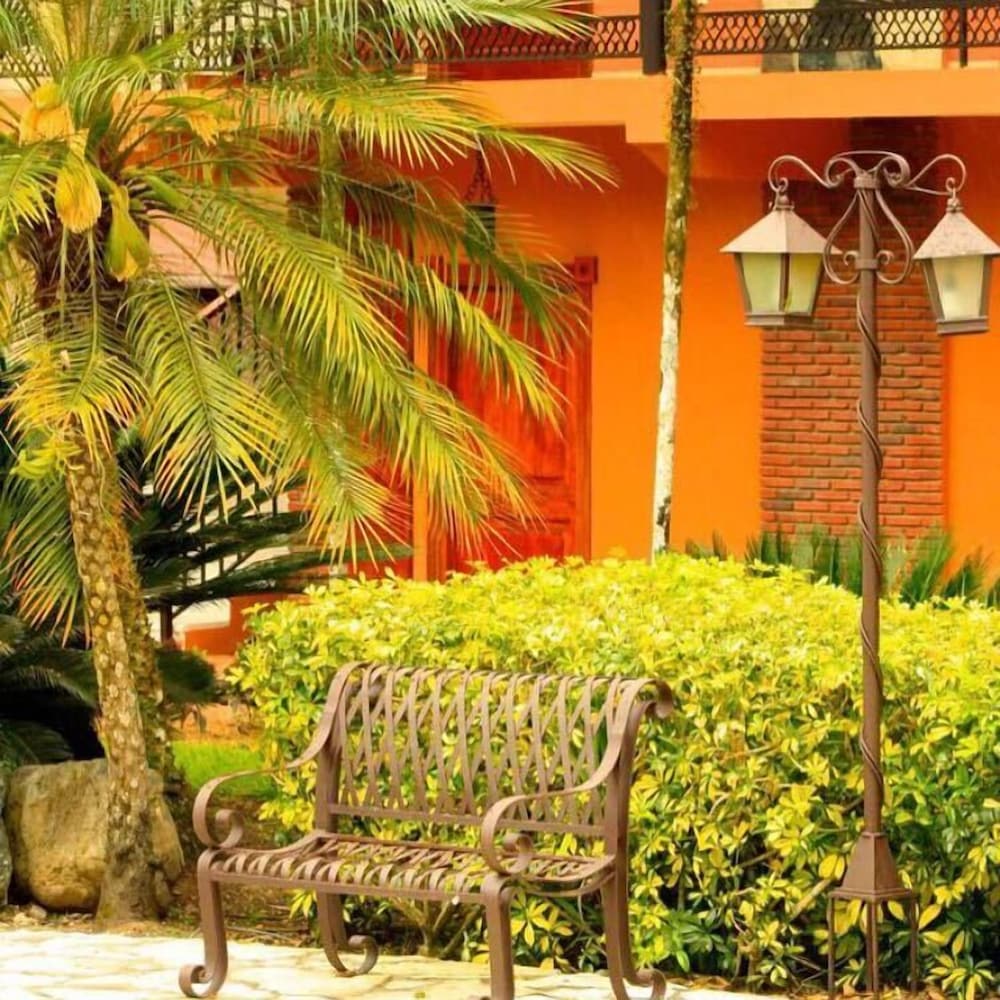 Gran Jimenoa Hotel 71/74