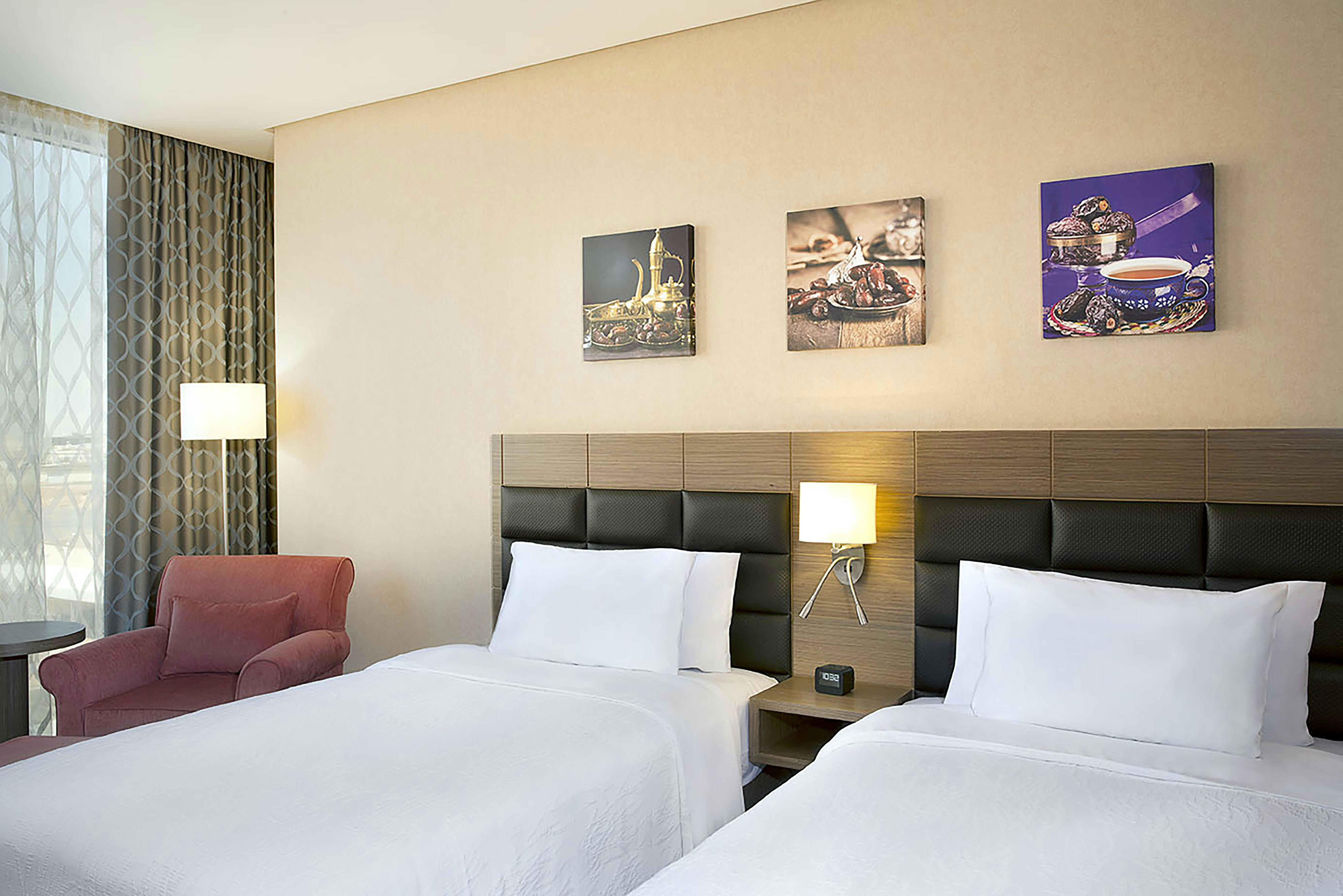ROOM, TWIN BEDS