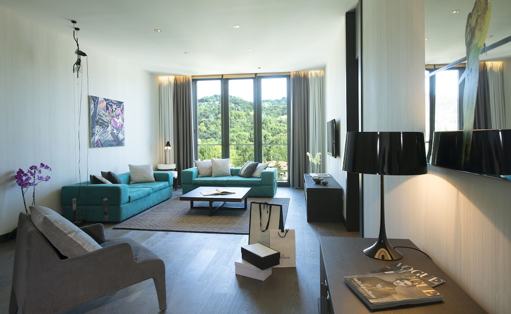 Duparc Contemporary Suites 47/73