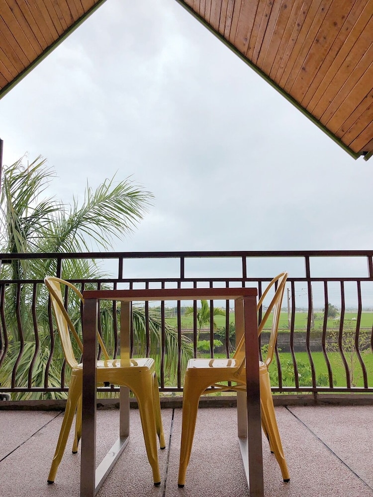 Artisan Hostel B&B 39/41