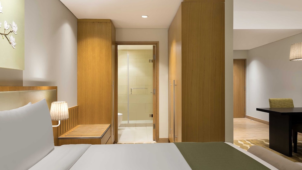 Holiday Inn Hotel Suites Jakarta Gajah Mada 29/77