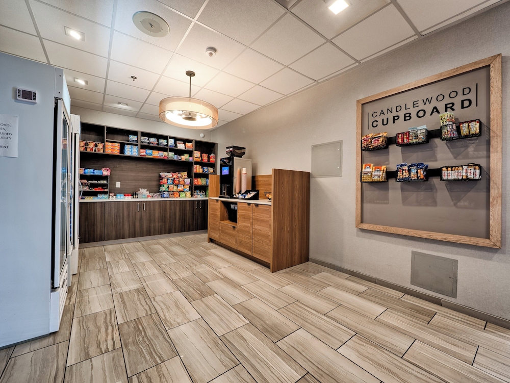 Candlewood Suites Tacoma Mall by IHG 5/57