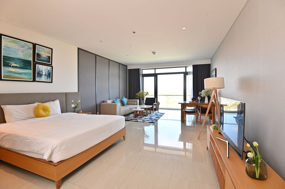 1 Bedroom, Deluxe, Apartment, Queen Bed, Pool Side, Kitchen