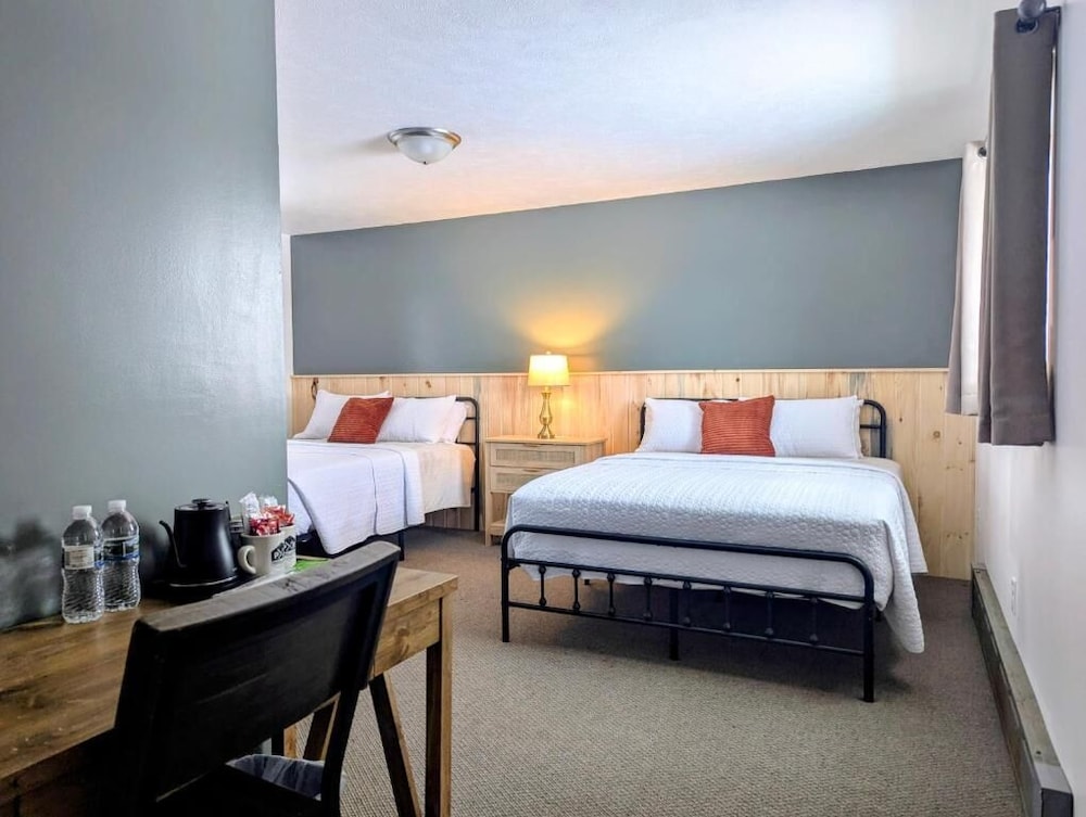 Scotty's Motel 26/50