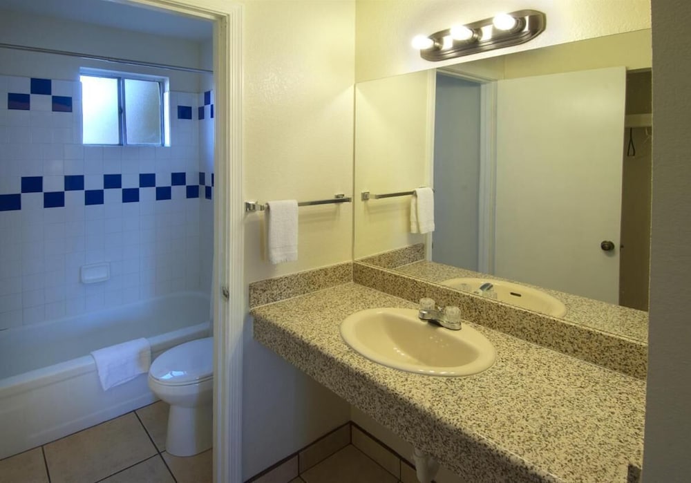 American Executive Inn 17/58