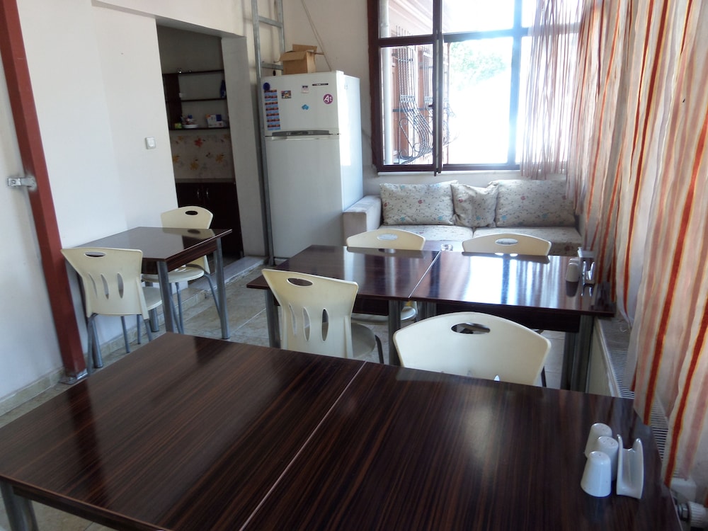 Ercan Inn Hotel 48/62