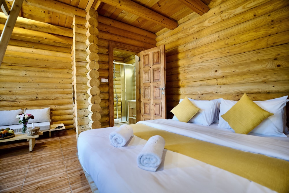 Wood Hills Hotel & Resort 24/66