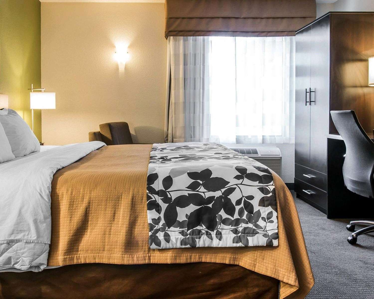 Sleep Inn Midland - Bay City West 7/26