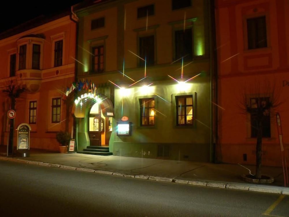 HOTEL BARBAKAN 7/38