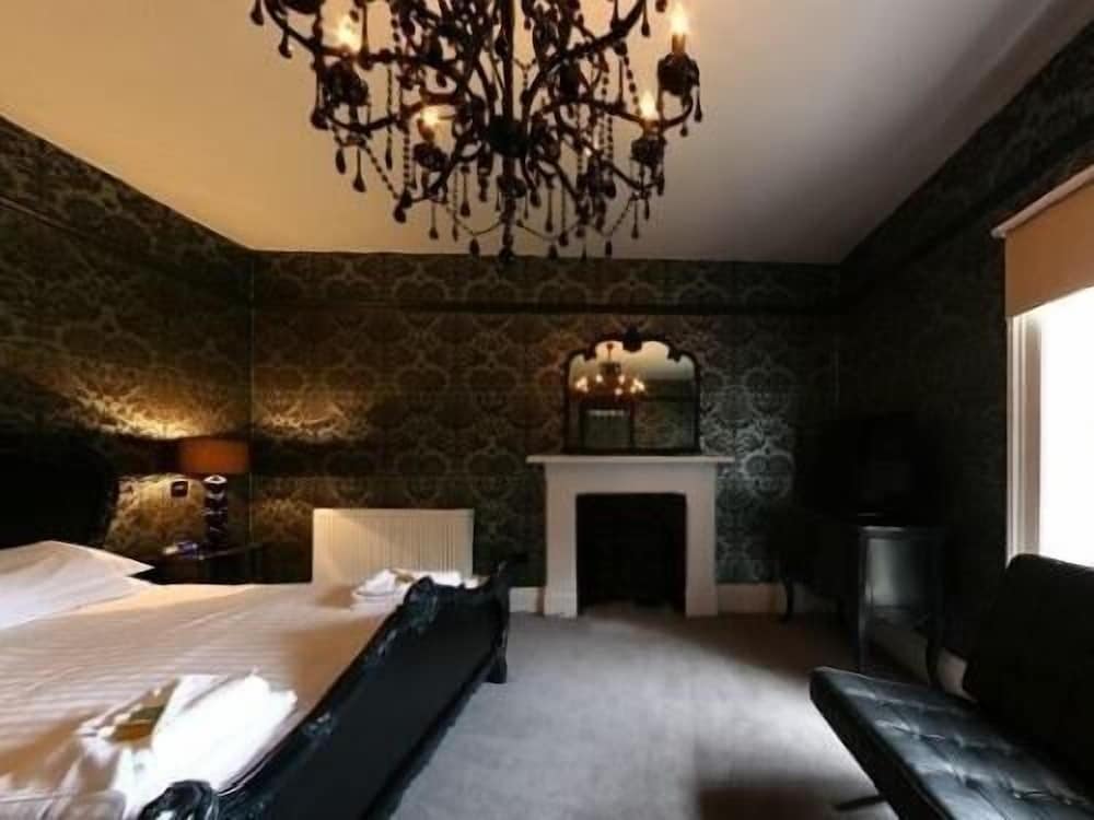 Mitton Hall 12/50