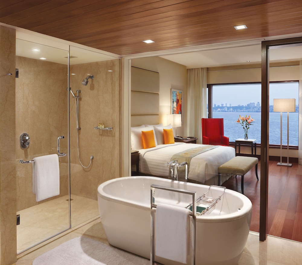جناح بسرير كينج بإطلالة على البحر، The Oberoi Mumbai 7/10