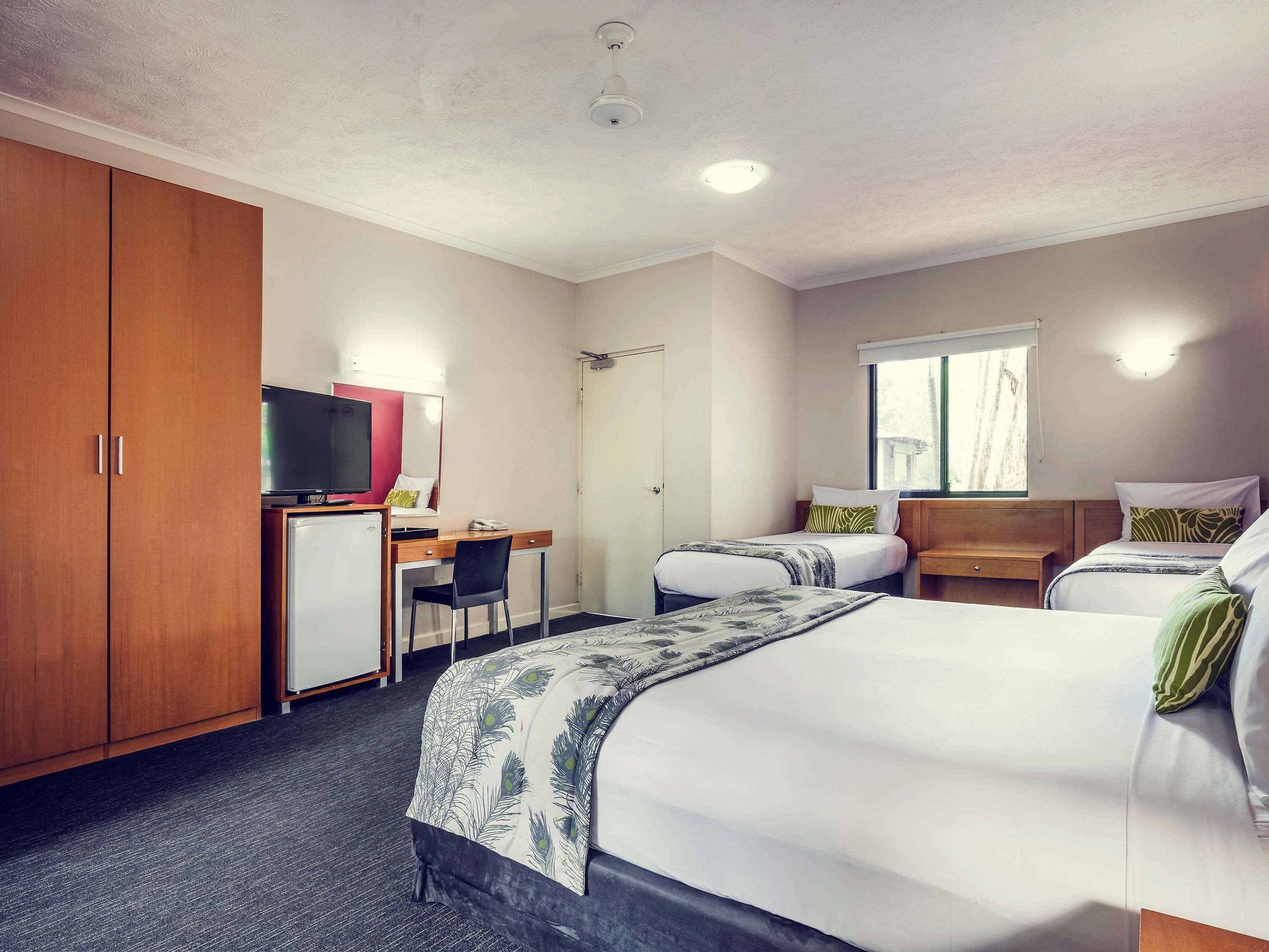 RESORT, FAMILY, KING AND TWIN BEDS