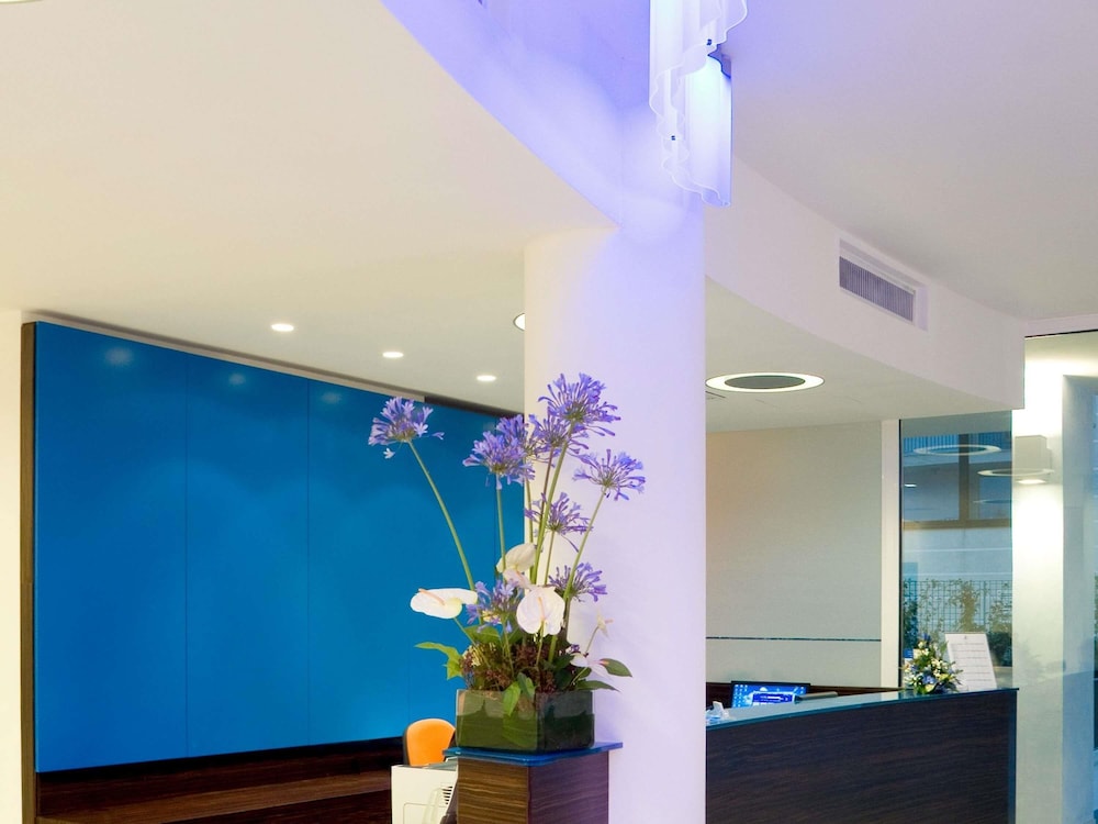 MERCURE RIMINI LUNGOMARE 13/71