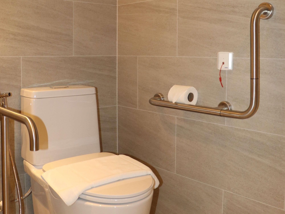 ibis Chiang Mai Nimman Journeyhub 42/42