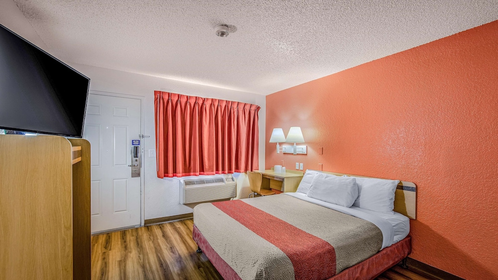Motel6 Eureka, CA – Redwood Coast 27/60