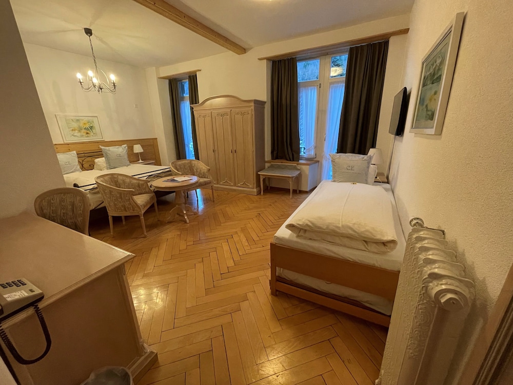 Carlton-Europe Vintage Adult Hotel 29/56