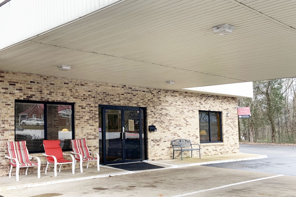 Paris Inn and Suites 7/40