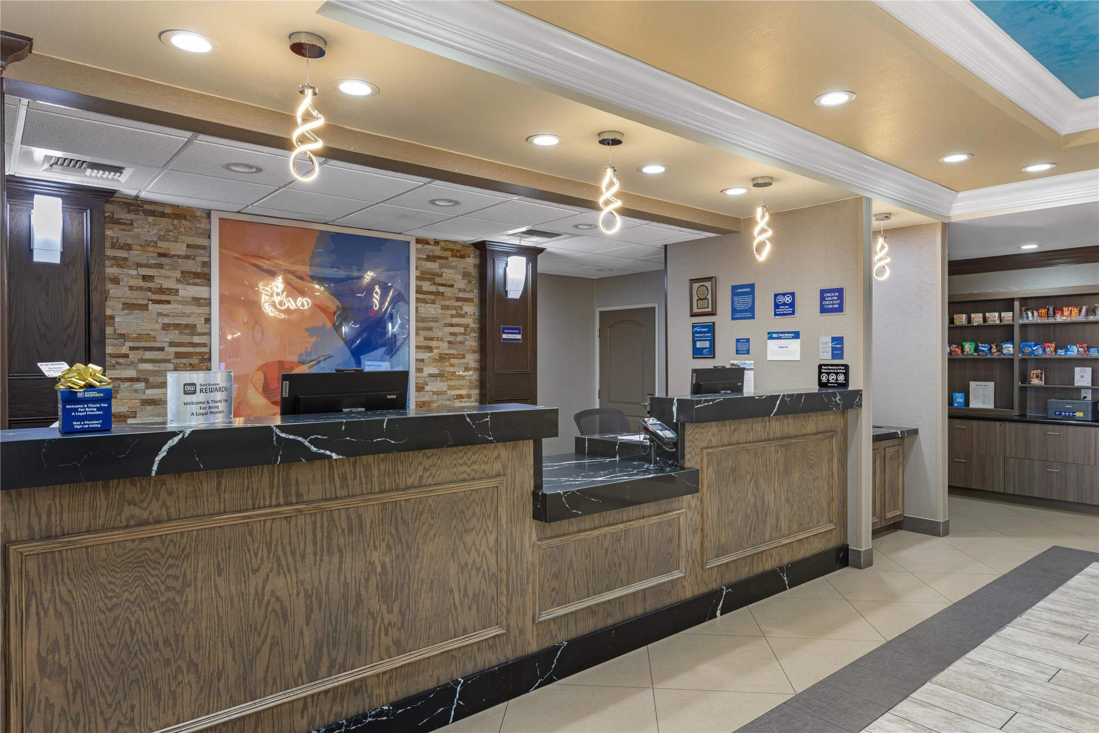 Best Western Plus Wasco Inn & Suites 10/63