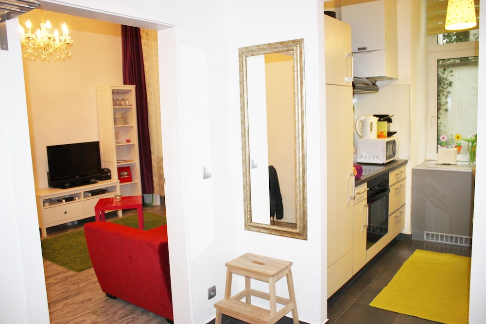 GoVienna Belvedere Apartment 11/19