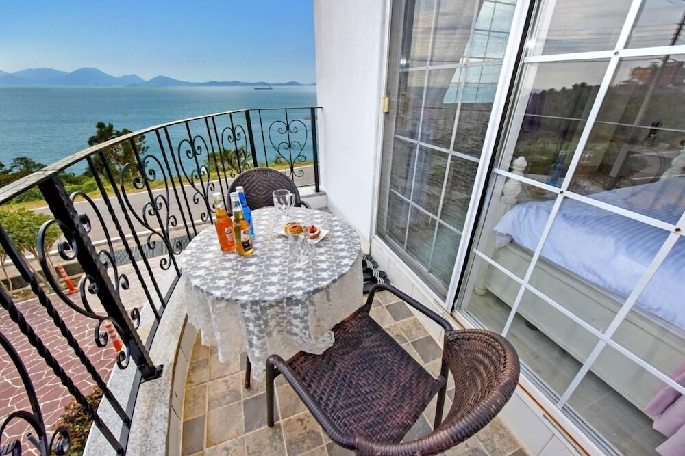 Namhae Bluemare Pension 32/50