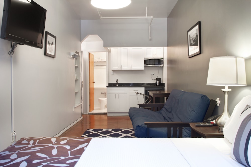 HOTEL 309 32/50