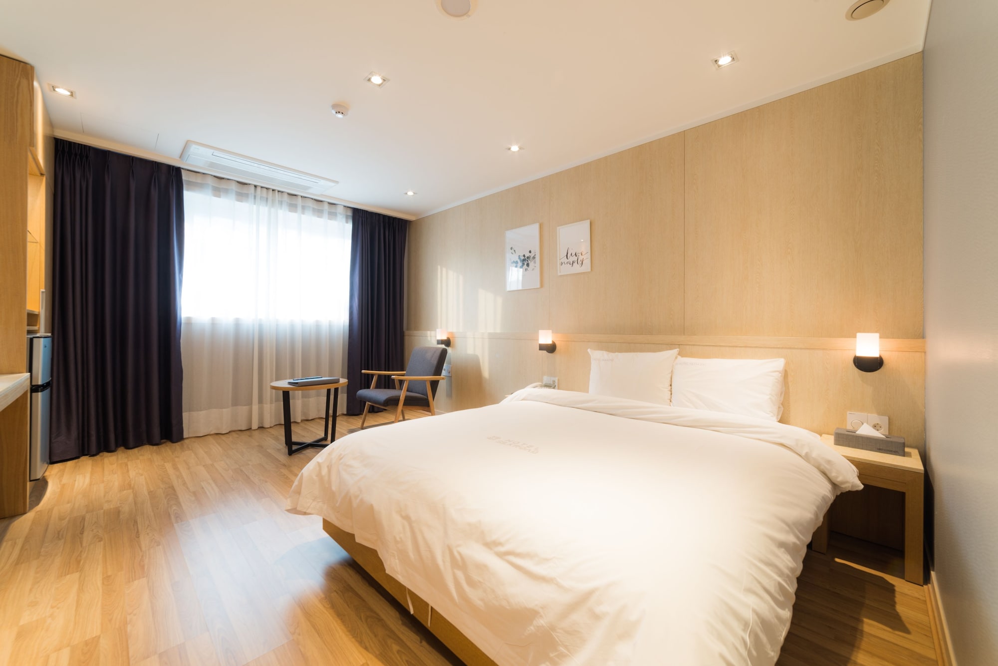 SUPERIOR, DOUBLE BED